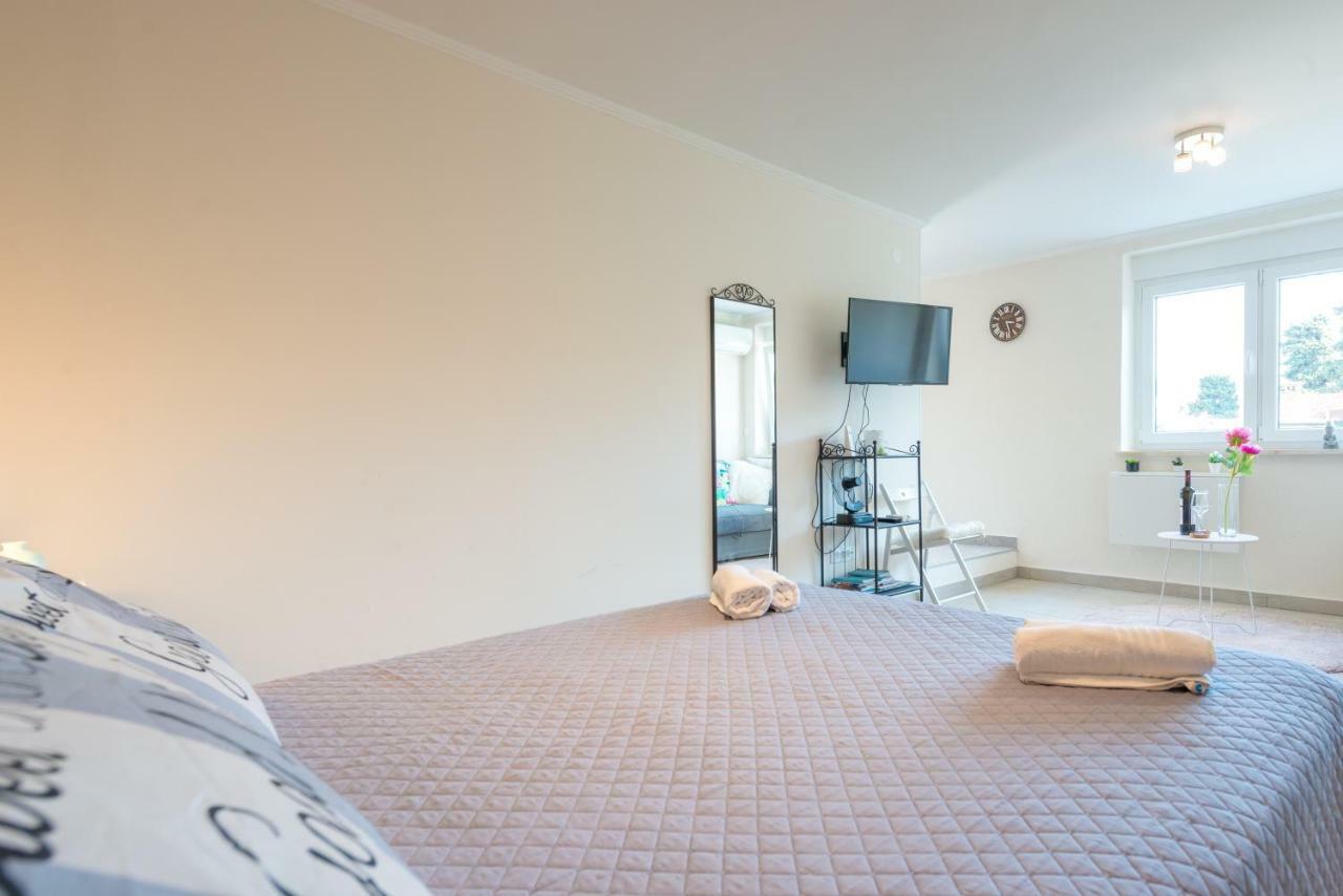 Brand New Studio With Terrace & Parking Дубровник Екстер'єр фото